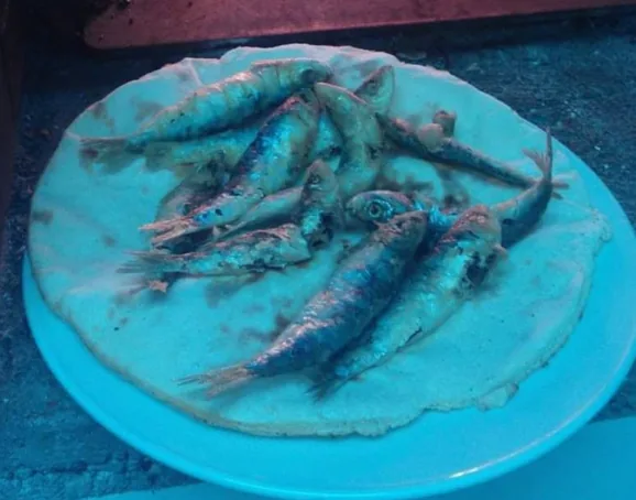 O bolo de sardinhas da casa